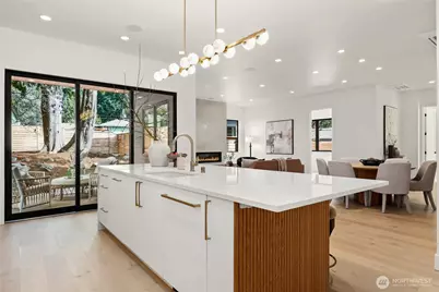 11428 108th Avenue NE, Kirkland, WA 98033 - Photo 2