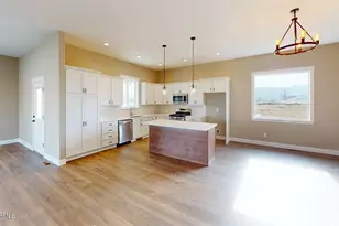 4606 W Larch Ave, Yakima, WA 98903 - Photo 4