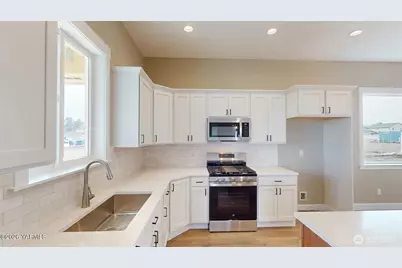 4606 W Larch Avenue, Yakima, WA 98903 - Photo 6