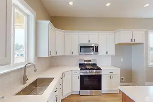 4606 W Larch Ave, Yakima, WA 98903 - Photo 6