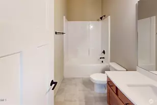 4606 W Larch Ave, Yakima, WA 98903 - Photo 18