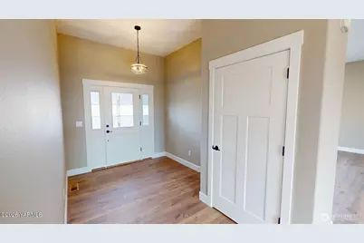4606 W Larch Avenue, Yakima, WA 98903 - Photo 2
