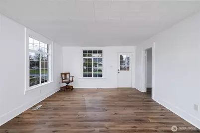 1016 E Orange Avenue, Burlington, WA 98233 - Photo 6