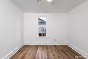 1016 E Orange Ave, Burlington, WA 98233 - Photo 12