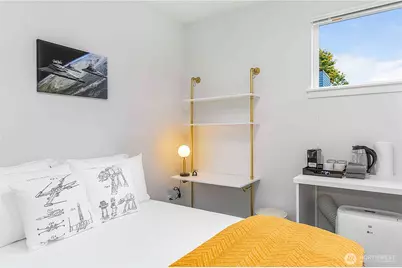 2613 3rd Avenue W, Seattle, WA 98119 - Photo 26