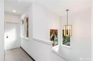 2613 3rd Ave W, Seattle, WA 98119 - Photo 6