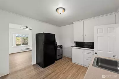 10916 Yakima Avenue S, Tacoma, WA 98444 - Photo 10