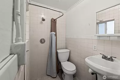 10916 Yakima Avenue S, Tacoma, WA 98444 - Photo 6