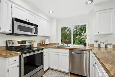 2824 234th Place NE, Sammamish, WA 98074 - Photo 6