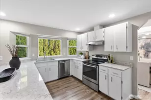 22621 8th Dr SE, Bothell, WA 98021 - Photo 12