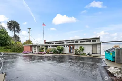 4925 Harbor View Drive NE, Tacoma, WA 98422 - Photo 36