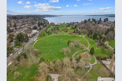 4233 S Bradford Street, Seattle, WA 98118 - Photo 12