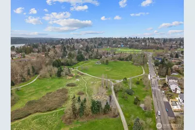 4233 S Bradford Street, Seattle, WA 98118 - Photo 14