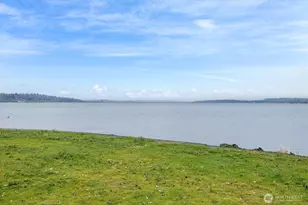 4233 S Bradford St, Seattle, WA 98118 - Photo 10