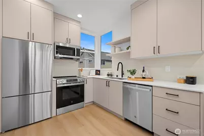 3852 Carr Place N, Seattle, WA 98103 - Photo 6