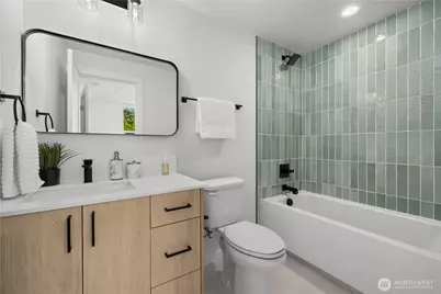 3852 Carr Place N, Seattle, WA 98103 - Photo 16