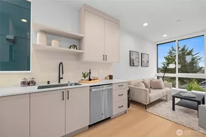3852 Carr Place N, Seattle, WA 98103 - Photo 8