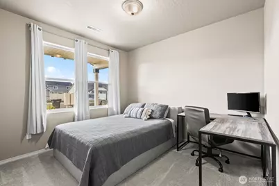 2307 S 57th Avenue, Yakima, WA 98903 - Photo 4