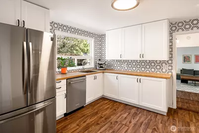 15919 19th Avenue SW, Burien, WA 98166 - Photo 8