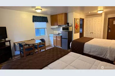 1120 N 91st Street, Seattle, WA 98103 - Photo 12