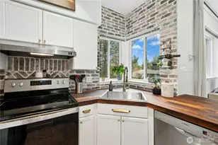 12012 NE 204th Pl, Bothell, WA 98011 - Photo 14