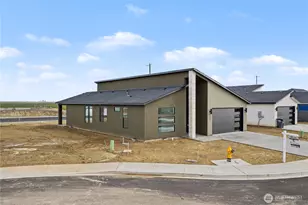 739 N Muscovy St, Moses Lake, WA 98837 - Photo 2