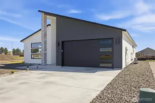 739 N Muscovy St, Moses Lake, WA 98837 - Photo 32