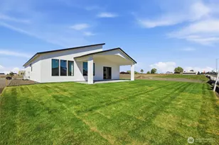 739 N Muscovy St, Moses Lake, WA 98837 - Photo 2