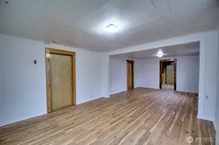 118 N Buckner St, Centralia, WA 98531 - Photo 2