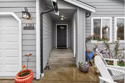 1301 Cascadia Drive, Sedro-Woolley, WA 98284 - Photo 2