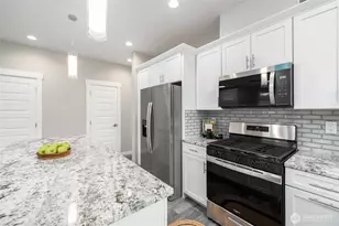 1515 N Waugh Rd, Mount Vernon, WA 98273 - Photo 8