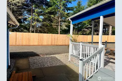609 Chenois Avenue NE, Ocean Shores, WA 98569 - Photo 32