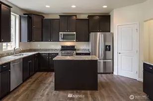 14221 67th Ave E, Puyallup, WA 98373 - Photo 2