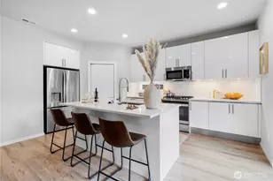 113802 Brookdale Ln E, Tacoma, WA 98445 - Photo 16