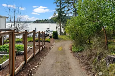 2622 East Bay Drive, Gig Harbor, WA 98335 - Photo 4