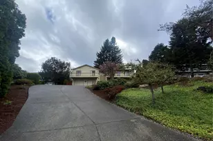 14911 SE 49th St, Bellevue, WA 98006 - Photo 2