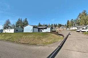 11 E Eberhart Ln, Allyn, WA 98524 - Photo 2