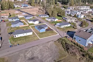 11 E Eberhart Ln, Allyn, WA 98524 - Photo 4