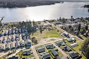 11 E Eberhart Ln, Allyn, WA 98524 - Photo 10