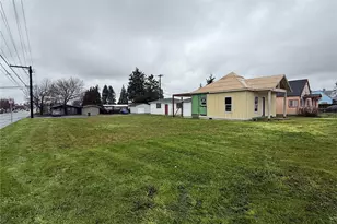 490 W Spruce St, Sequim, WA 98382 - Photo 18