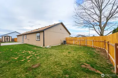 1401 S Hamilton Road, Moses Lake, WA 98837 - Photo 32