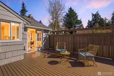 13703 Palatine Avenue N, Seattle, WA 98133 - Photo 24