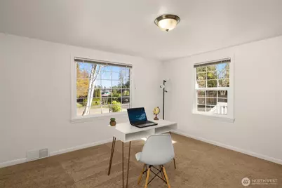 13703 Palatine Avenue N, Seattle, WA 98133 - Photo 16