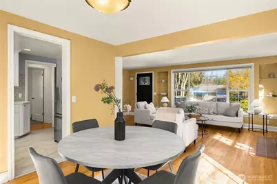 13703 Palatine Avenue N, Seattle, WA 98133 - Photo 10