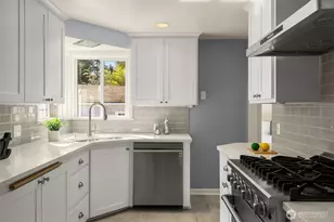 13703 Palatine Ave N, Seattle, WA 98133 - Photo 12