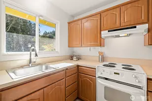 2609 Lake Youngs Ct SE, Renton, WA 98058 - Photo 24