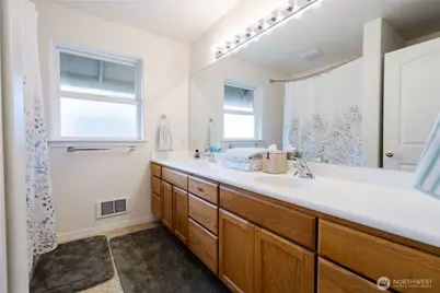 802 Bentgrass Way, Lynden, WA 98264 - Photo 32