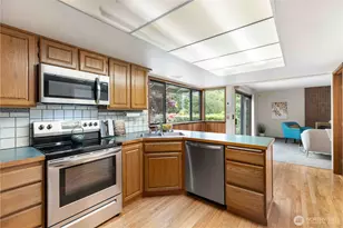 2222 NE Lexington Dr, Bremerton, WA 98311 - Photo 14