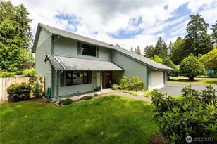 2222 NE Lexington Dr, Bremerton, WA 98311 - Photo 2