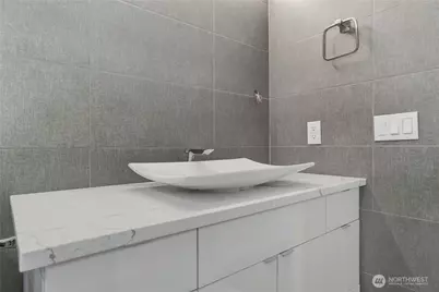 417 E Pine Street #310, Seattle, WA 98122 - Photo 28
